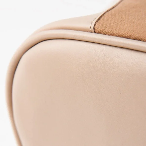 Everyday Tote in Almond 🤎 - Picture 4 of 9